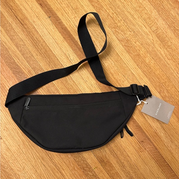 The Renew Transit Fanny Pack - Picture 2 of 3